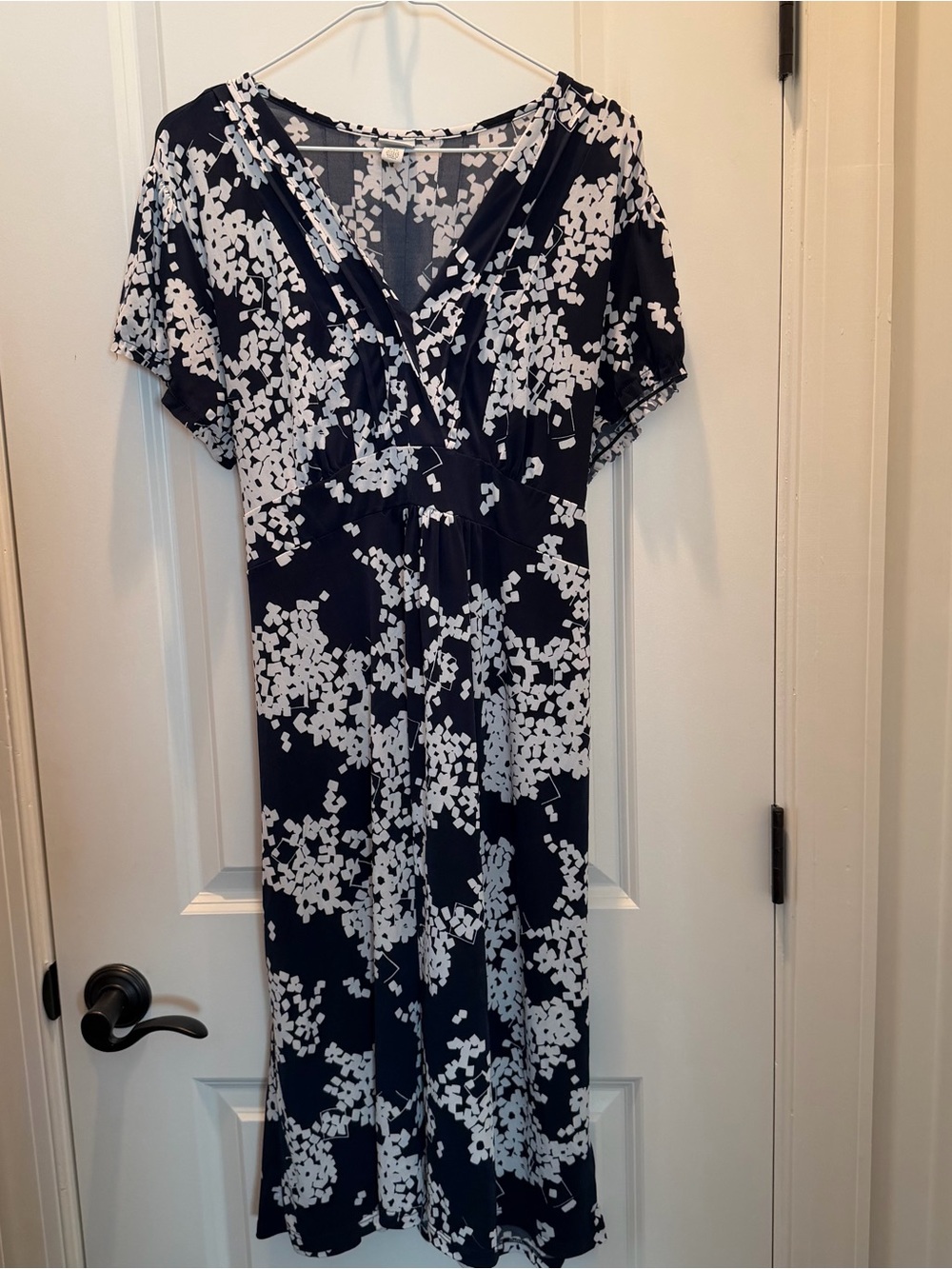 Merona Navy and White Floral V‑Neck Midi Dress